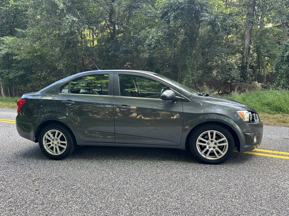 2013 Chevrolet Aveo/Sonic - Image 6 of 13