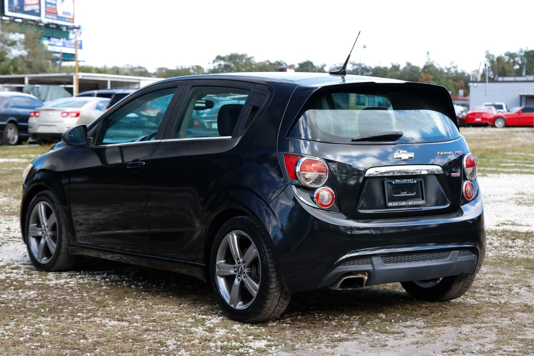 2013 Chevrolet Aveo/Sonic - Image 5 of 12