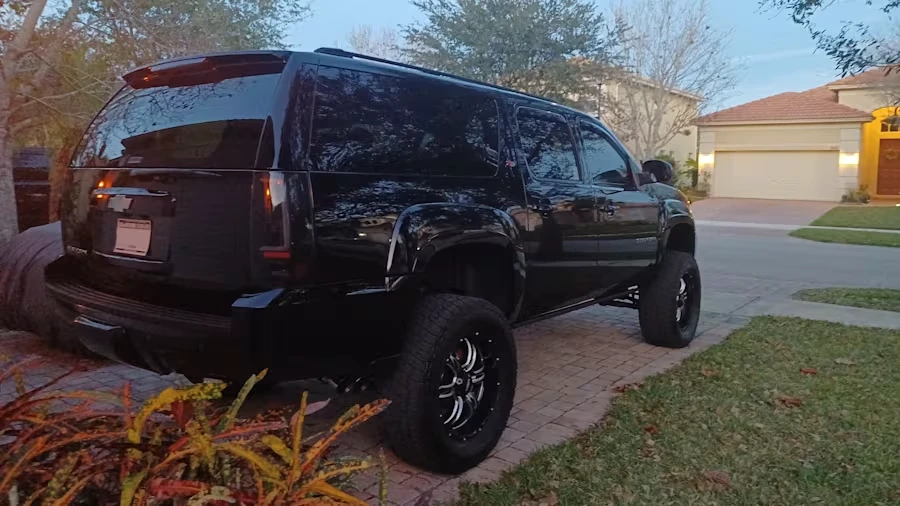 2013 Chevrolet Suburban 10th Gen - Image 3 of 3