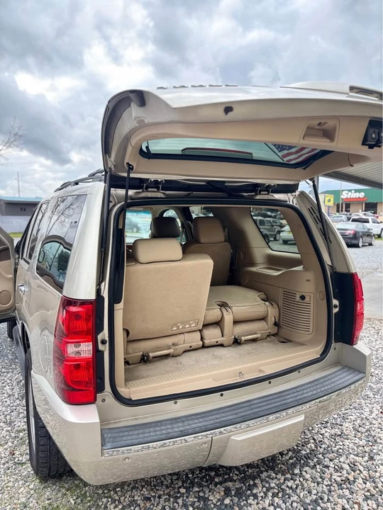 2013 Chevrolet Tahoe 3rd Gen - Image 5 of 13