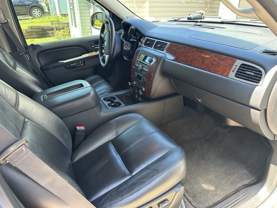 2013 Chevrolet Tahoe 3rd Gen - Image 10 of 19