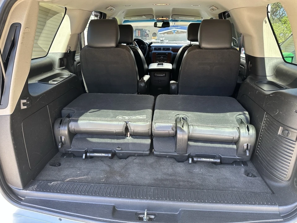 2013 Chevrolet Tahoe 3rd Gen - Image 16 of 19