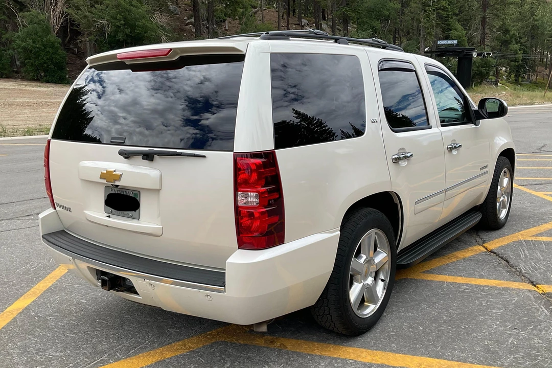 2013 Chevrolet Tahoe 4th Gen - Image 4 of 31