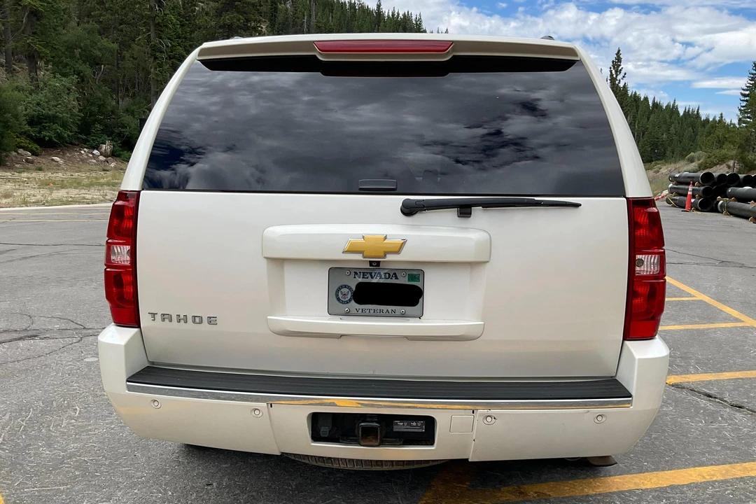 2013 Chevrolet Tahoe 4th Gen - Image 5 of 31