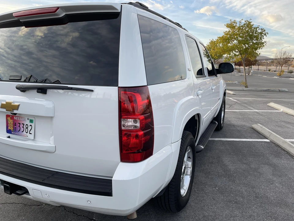2013 Chevrolet Tahoe 3rd Gen - Image 24 of 31
