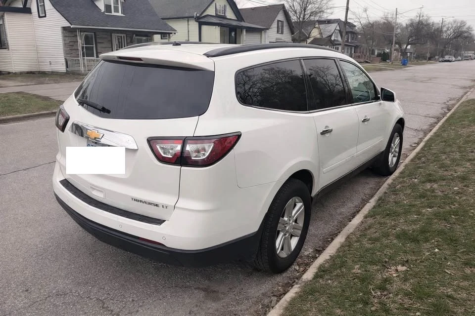 2013 Chevrolet Traverse - Image 6 of 11