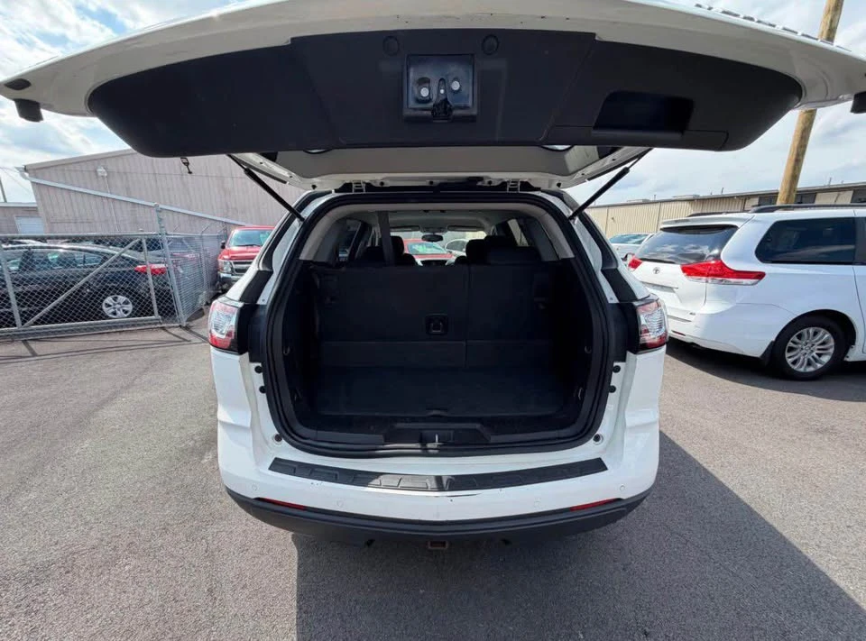 2013 Chevrolet Traverse - Image 8 of 11