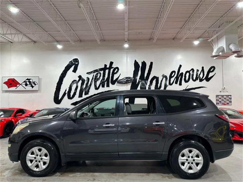 2013 Chevrolet Traverse - Image 2 of 11