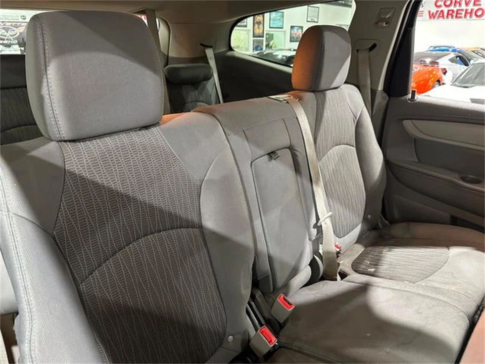 2013 Chevrolet Traverse - Image 10 of 11