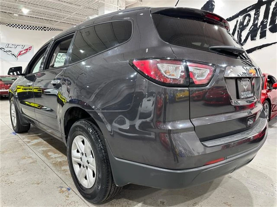 2013 Chevrolet Traverse - Image 3 of 11
