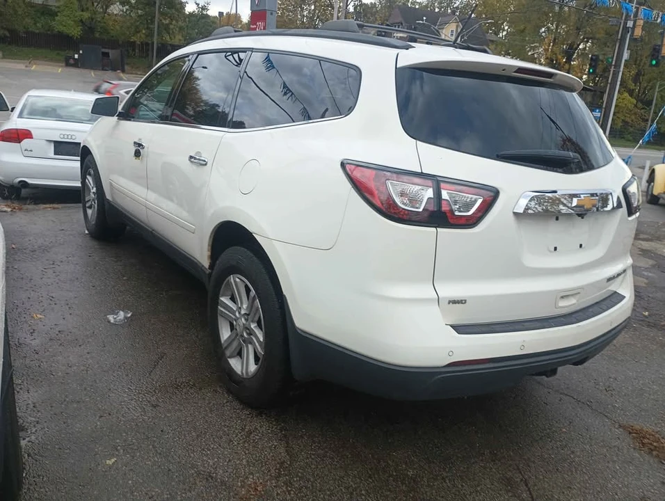 2013 Chevrolet Traverse - Image 4 of 7