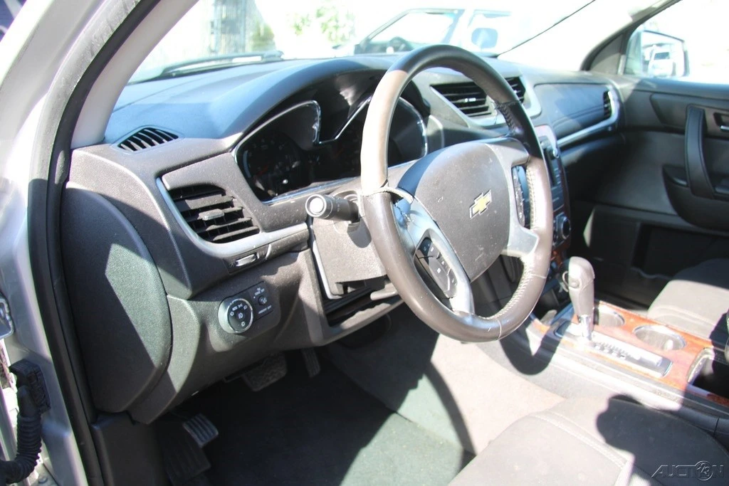2013 Chevrolet Traverse - Image 11 of 21