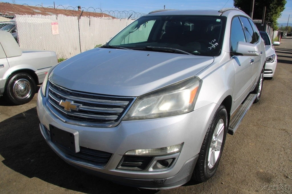 2013 Chevrolet Traverse - Image 2 of 21