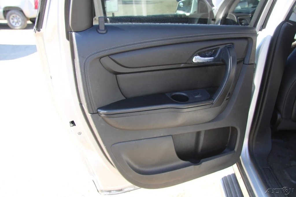 2013 Chevrolet Traverse - Image 18 of 21