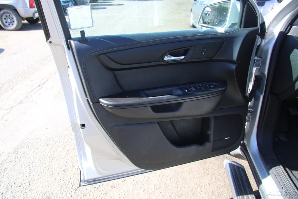 2013 Chevrolet Traverse - Image 9 of 21