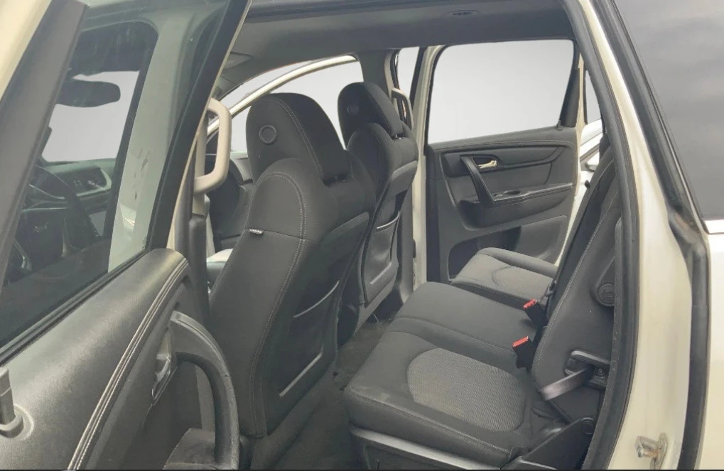 2013 Chevrolet Traverse - Image 9 of 11