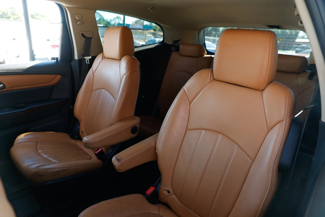 2013 Chevrolet Traverse - Image 8 of 12