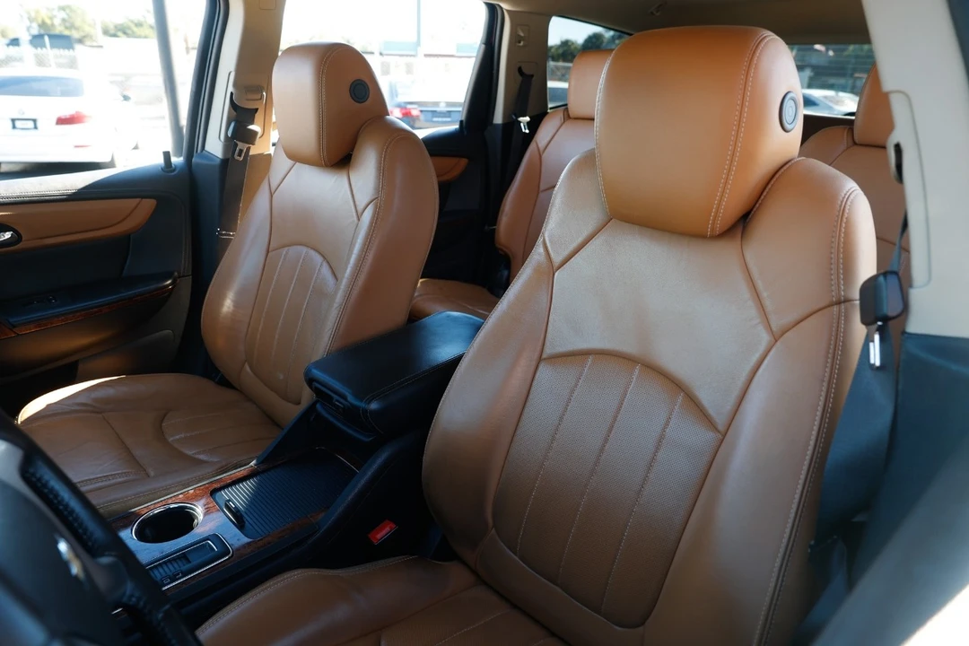 2013 Chevrolet Traverse - Image 6 of 12