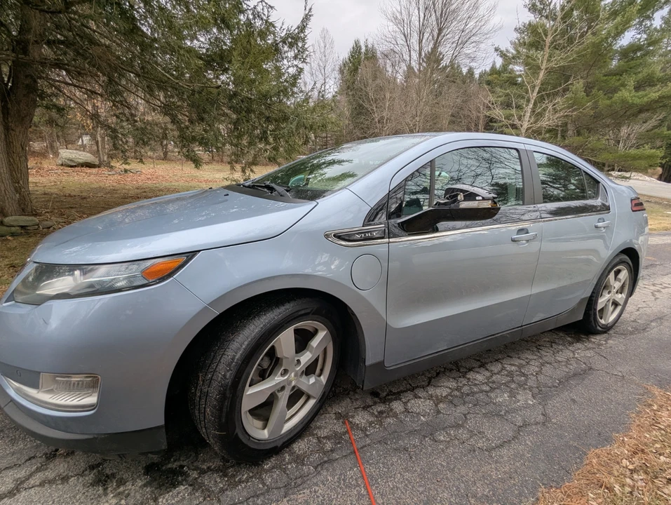 2013 Chevrolet Volt - Image 2 of 21