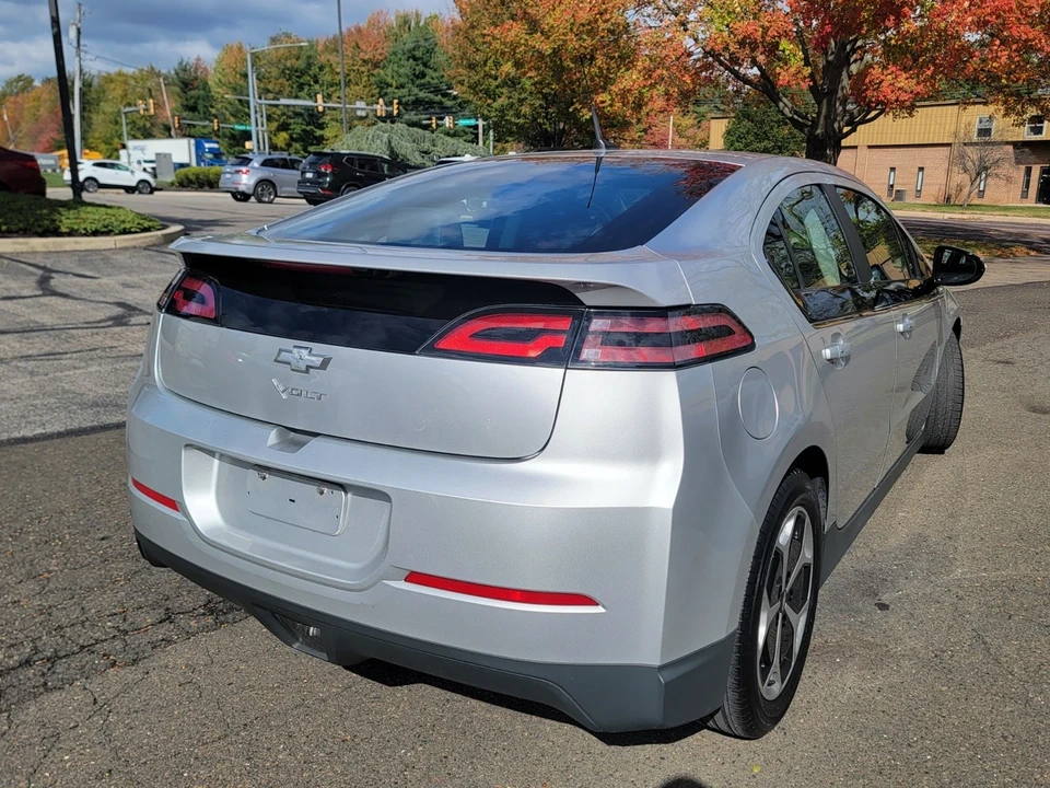 2013 Chevrolet Volt - Image 5 of 18