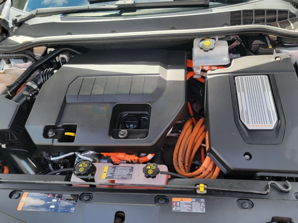 2013 Chevrolet Volt - Image 15 of 18