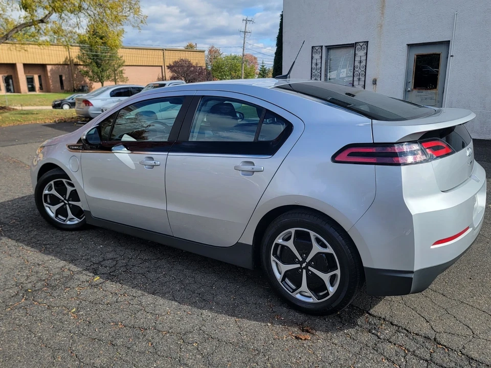 2013 Chevrolet Volt - Image 6 of 18