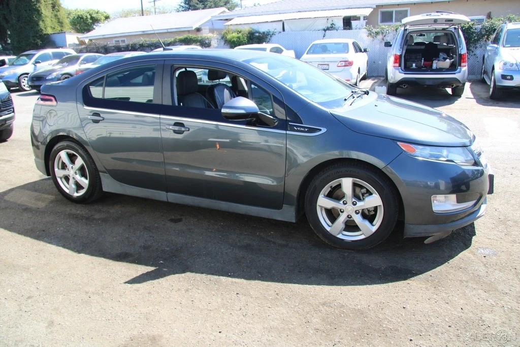 2013 Chevrolet Volt - Image 9 of 21