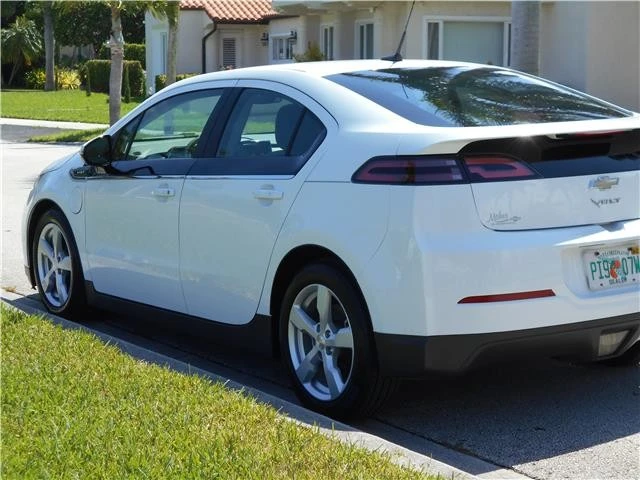 2013 Chevrolet Volt - Image 9 of 12