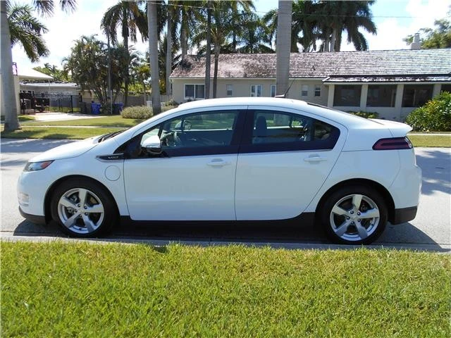 2013 Chevrolet Volt - Image 7 of 12