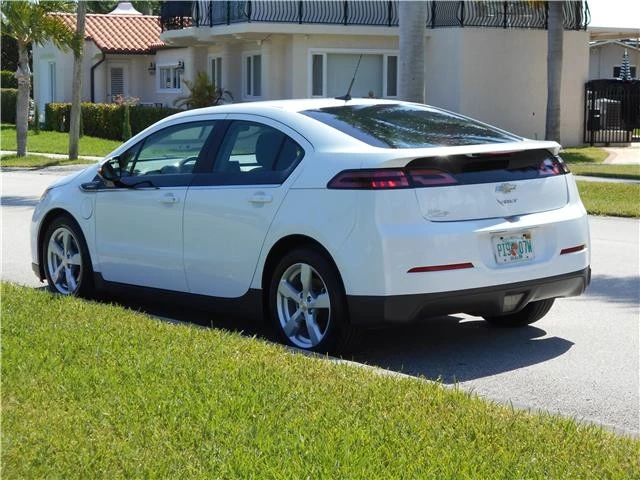 2013 Chevrolet Volt - Image 8 of 12