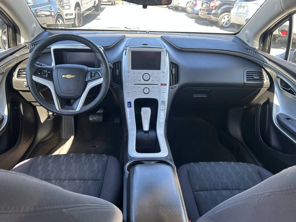 2013 Chevrolet Volt - Image 12 of 19