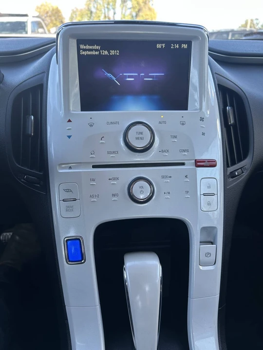 2013 Chevrolet Volt - Image 16 of 19