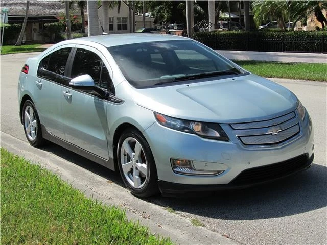 2013 Chevrolet Volt - Image 11 of 12