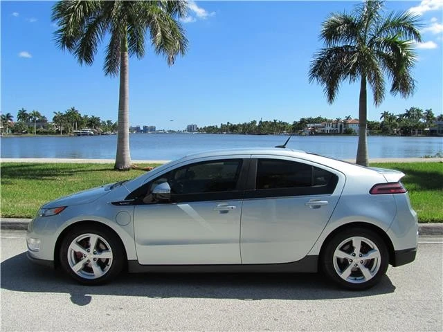 2013 Chevrolet Volt - Image 2 of 12