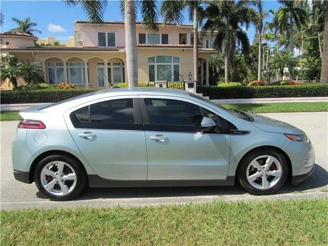 2013 Chevrolet Volt - Image 10 of 12