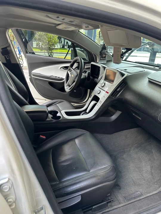 2013 Chevrolet Volt - Image 14 of 18