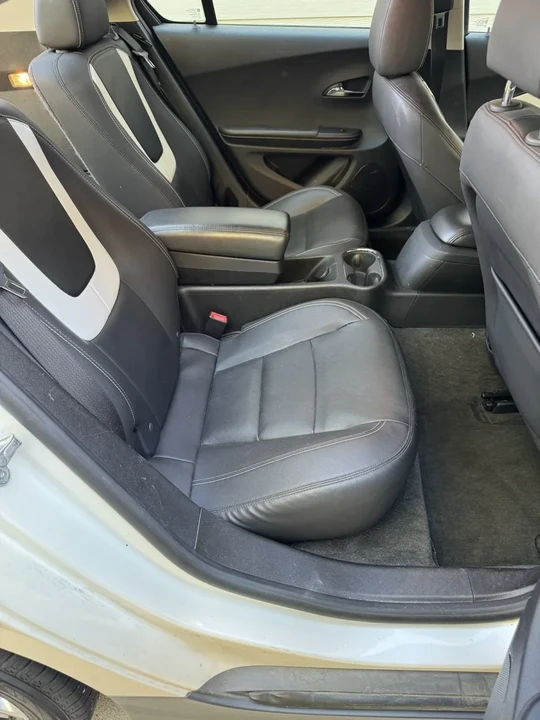 2013 Chevrolet Volt - Image 15 of 18