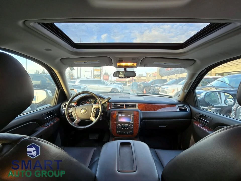 2013 Chevrolet Avalanche - Image 11 of 12