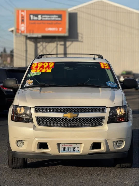 2013 Chevrolet Avalanche - Image 2 of 20