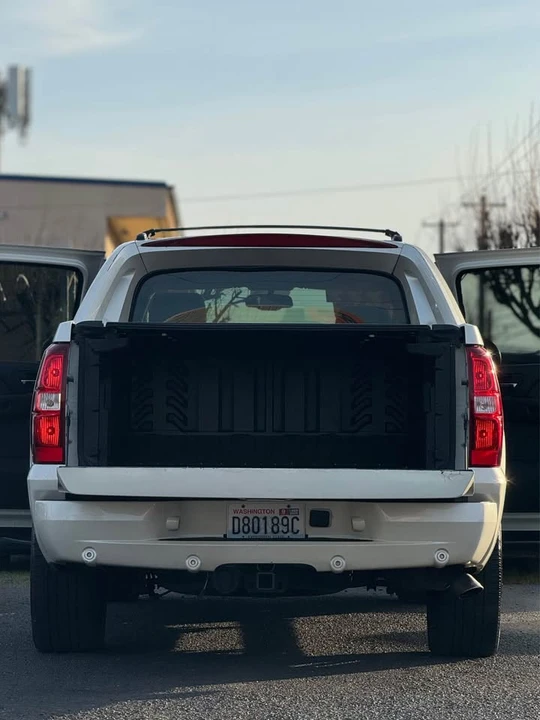 2013 Chevrolet Avalanche - Image 12 of 20