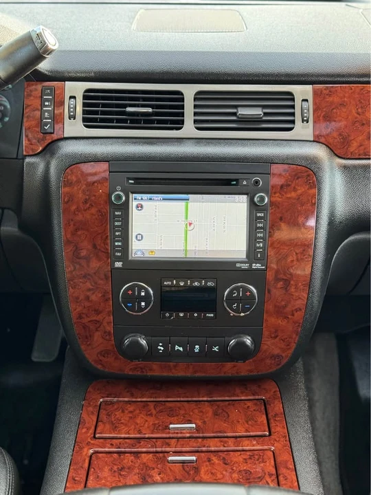 2013 Chevrolet Avalanche - Image 14 of 20