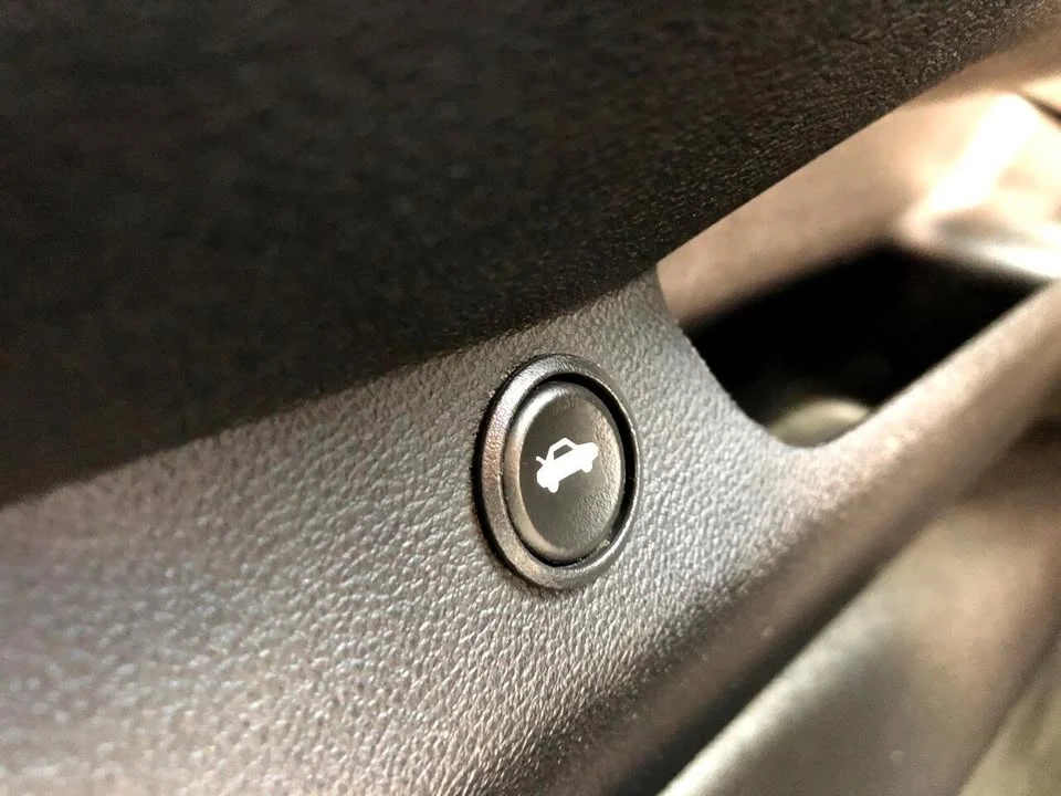 2013 Chevrolet Camaro 5th Gen - Image 18 of 19