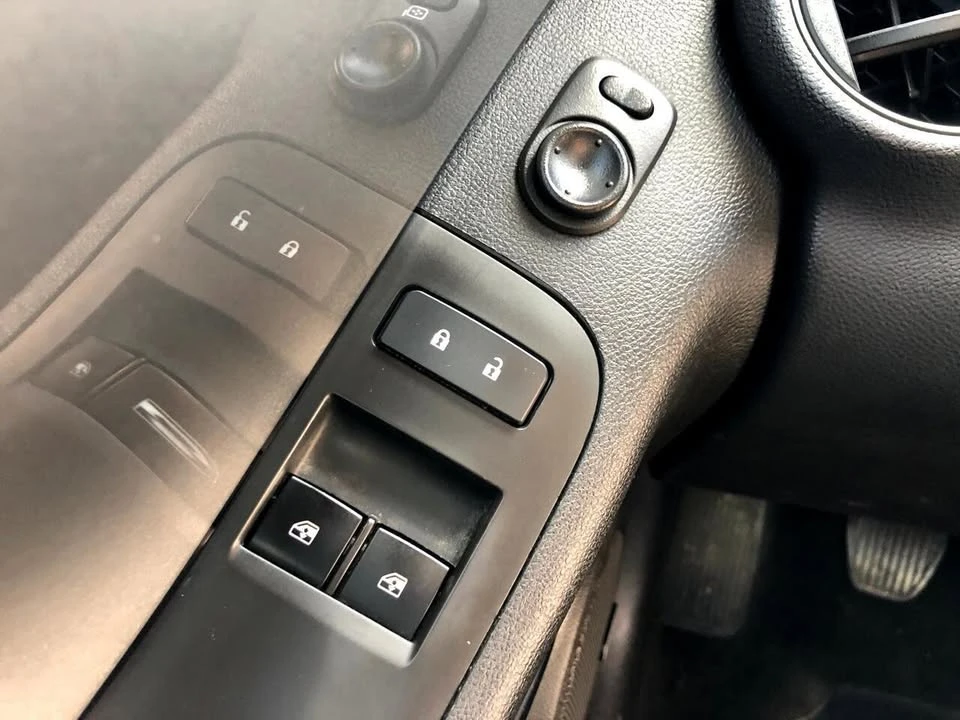 2013 Chevrolet Camaro 5th Gen - Image 16 of 19