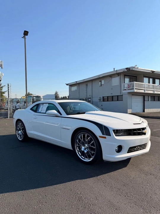 2013 Chevrolet Camaro SS 5th Gen - Image 3 of 10