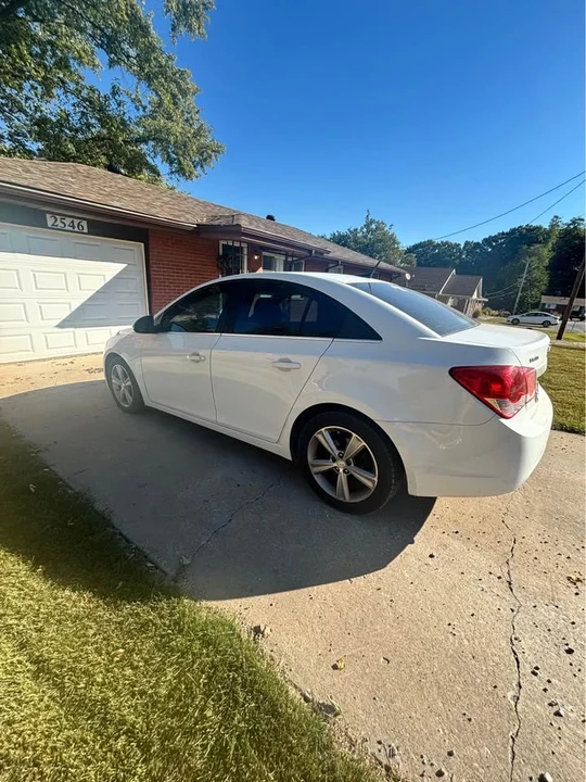 2013 Chevrolet Cruze - Image 2 of 5