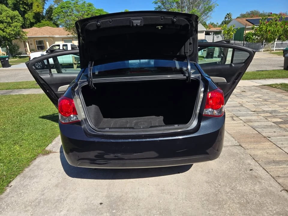 2013 Chevrolet Cruze - Image 2 of 9