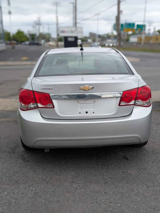 2013 Chevrolet Cruze - Image 6 of 9