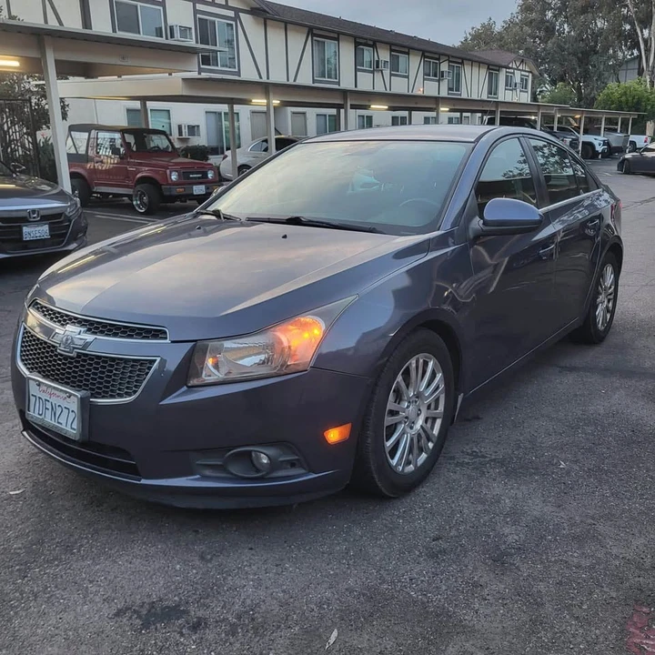 2013 Chevrolet Cruze - Image 2 of 6