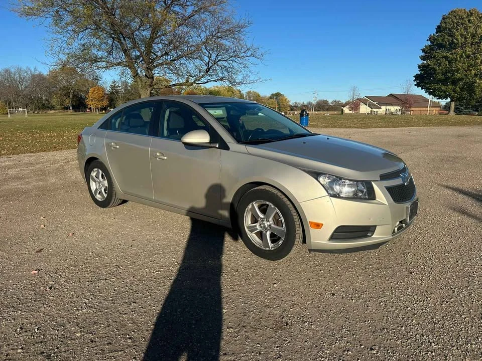 2013 Chevrolet Cruze - Image 2 of 12