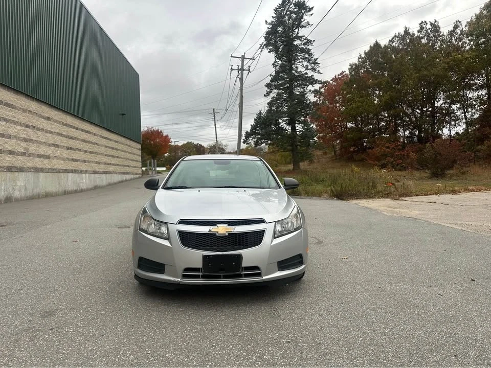 2013 Chevrolet Cruze - Image 2 of 19